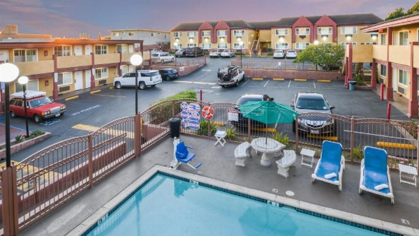 Hollywood Inn Express South image 13